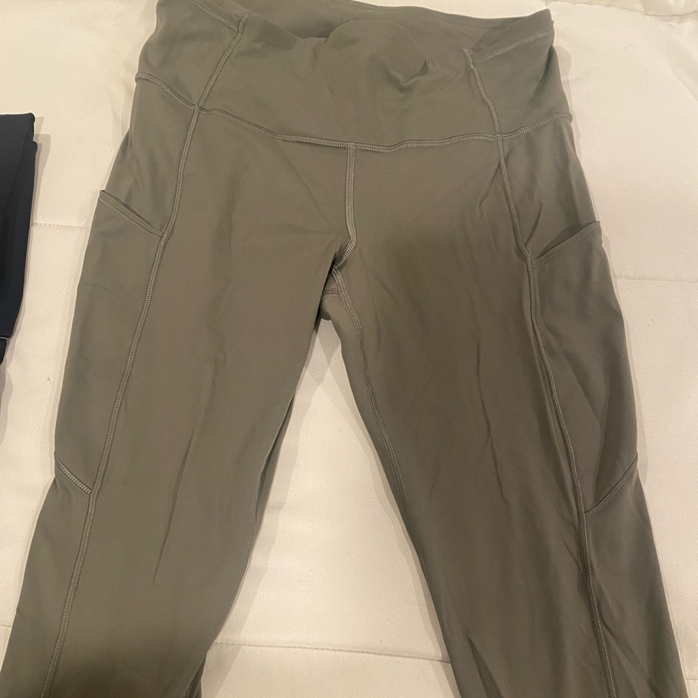 Army green high speed crop leggings